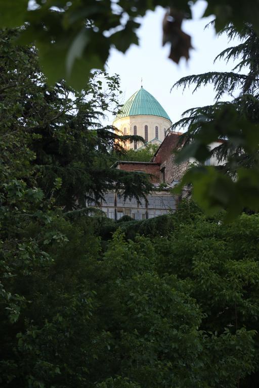 Hostel Saba Kutaisi Exterior foto